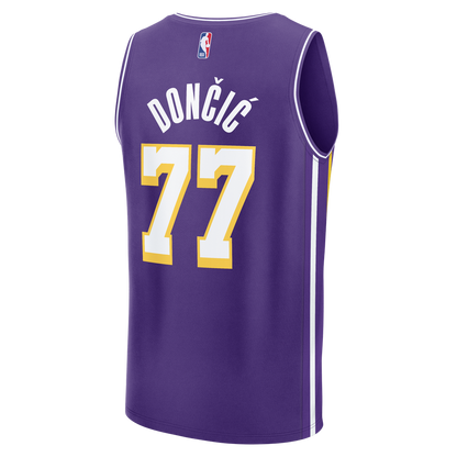 sf-media-8aab6c19b6152846b8ed0a2a9e0c42bc09e1674d0a627e857b3748afe0fe30b7