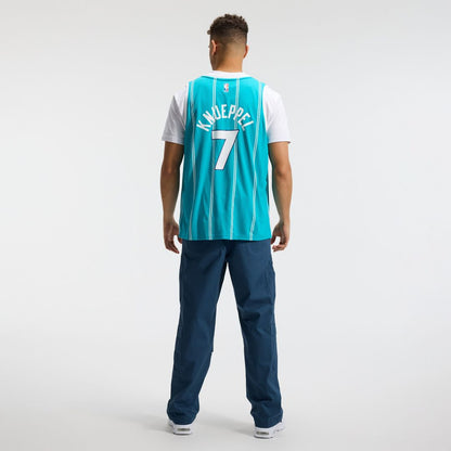 sf-media-8cf4c74530cf744fedacc514e214c19f74fbd4c84dc0bf60a4a74646ce3d439f
